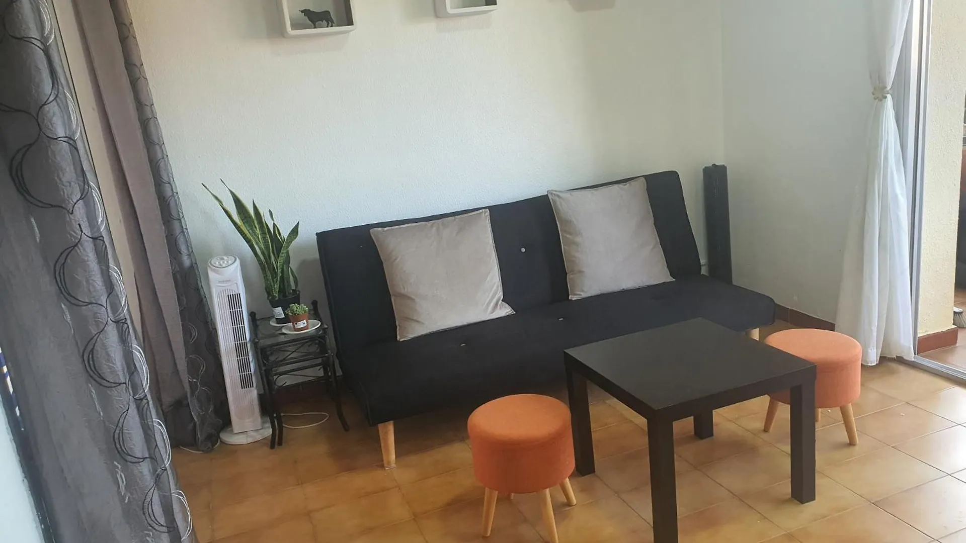 Appartement Calme Sans Vis A Vis 5 Mn A Pied Plage Roses 0*,  Spain